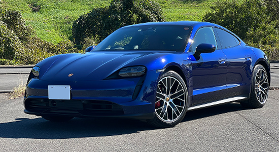 Porsche Taycan（タイカン）